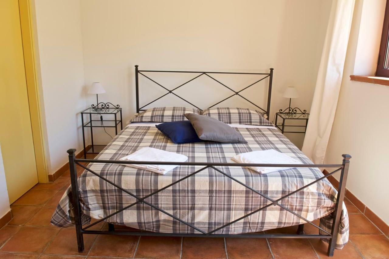 Agriturismo Le Folaghe Terracina Buitenkant foto